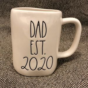 Rae Dunn ‘Dad est. 2020’ mug